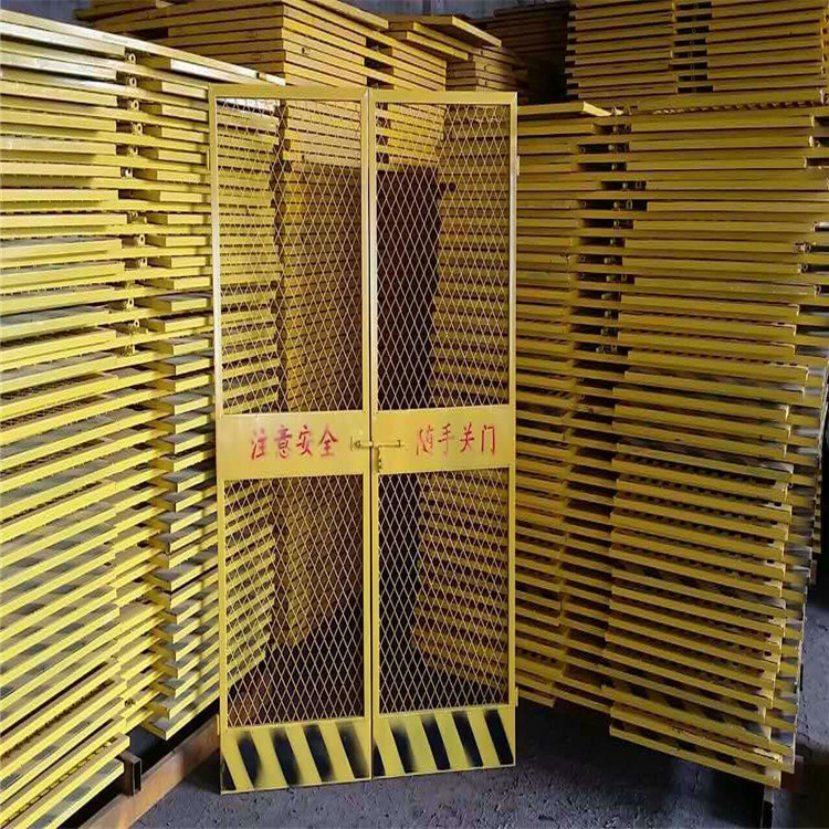 施工電梯防護(hù)門